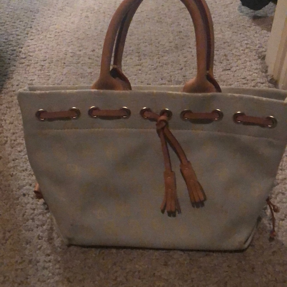 Dooney & Bourke purse